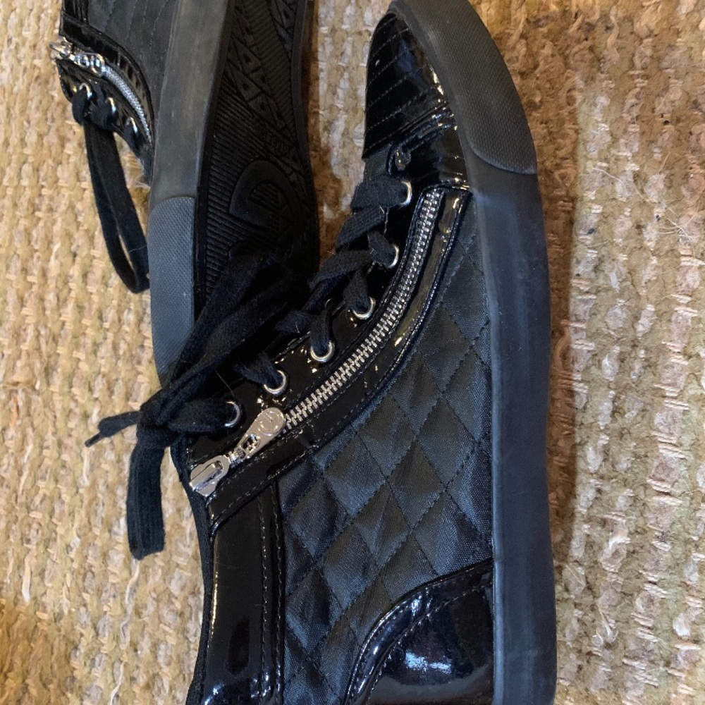 Black Guess sneakers